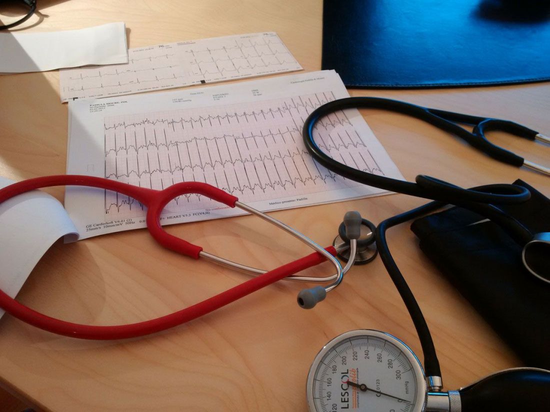 Fonendoscopio para auscultar